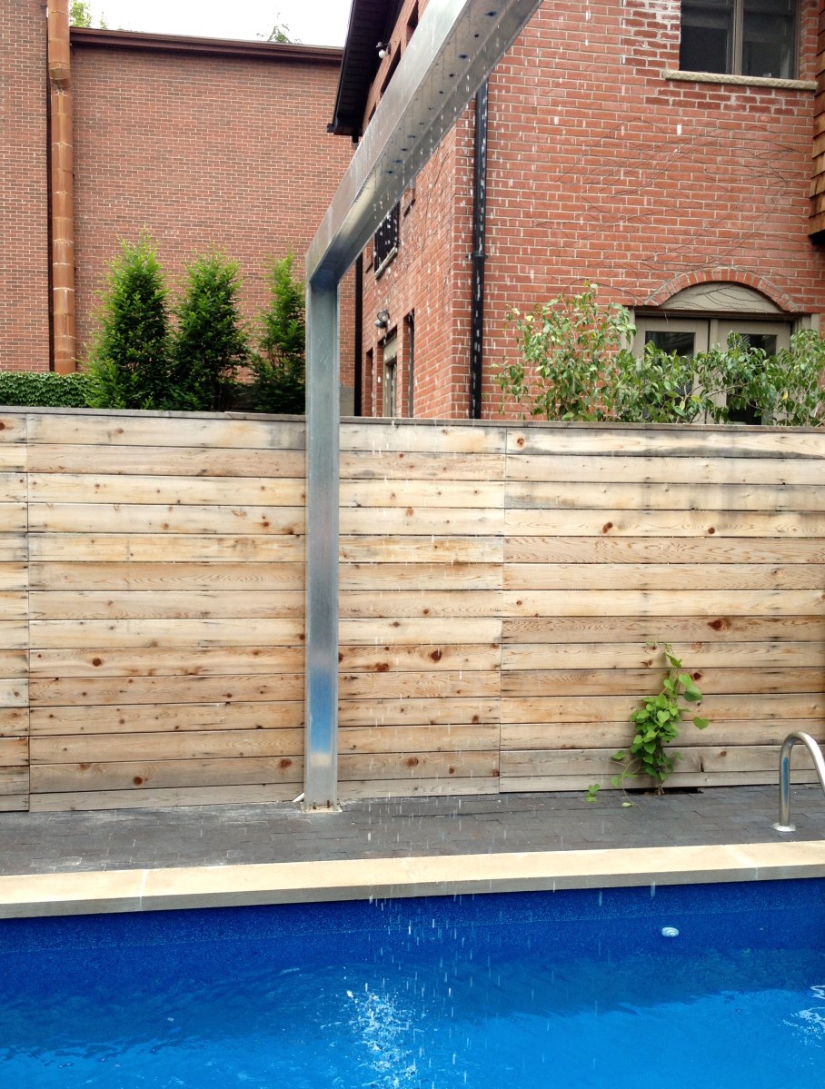 Drip fountain over pool