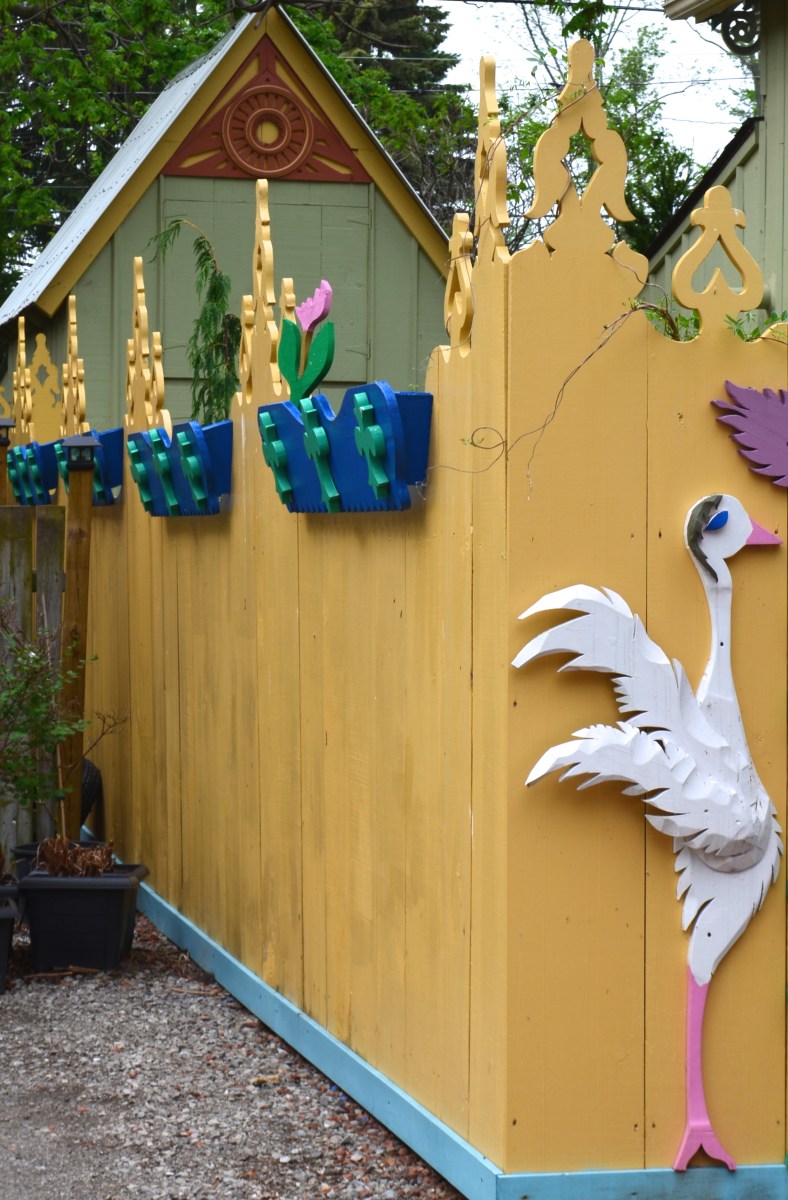 A fence is finished with sculptural details